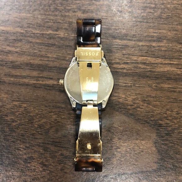 Tortoise Shell Fossil Watch with bracelet - Picture 3 of 3